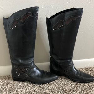 Black with burgundy detail Circle S boots.  Brazil